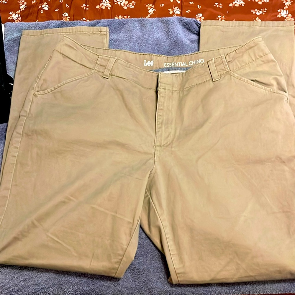 Size 16M Lee Essential Chino Pants. Tan color